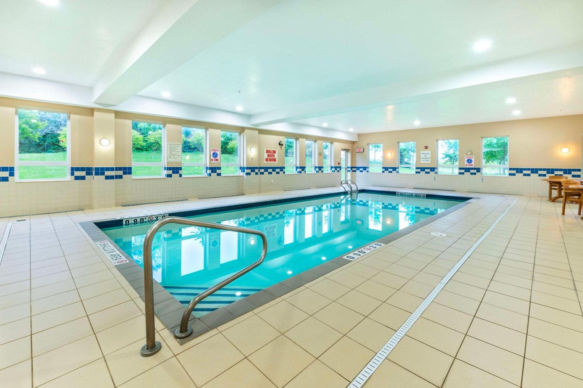 Comfort Inn & Suites Kincardine Ngoại thất bức ảnh